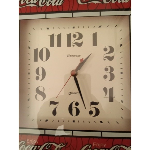 Vintage 1990s Hanover Coca-Cola Clock - Picture 2 of 3